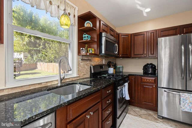 2811 PINEWOOD AVE, Baltimore, MD 21214