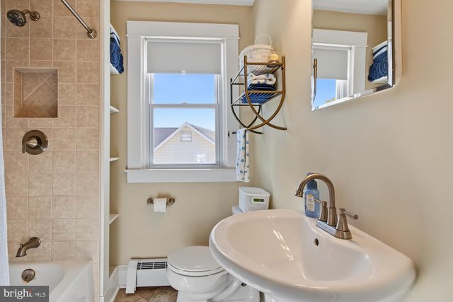 2811 PINEWOOD AVE, Baltimore, MD 21214