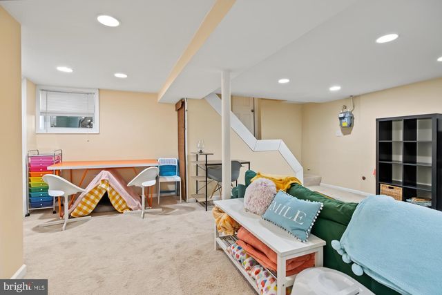 2811 PINEWOOD AVE, Baltimore, MD 21214
