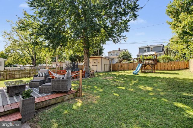2811 PINEWOOD AVE, Baltimore, MD 21214