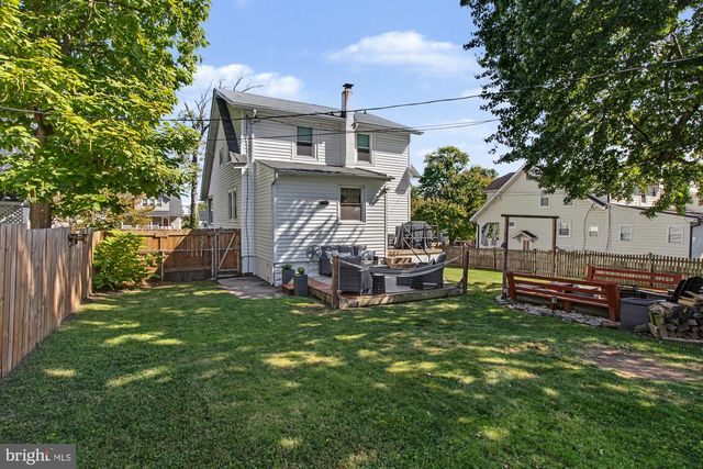 2811 PINEWOOD AVE, Baltimore, MD 21214