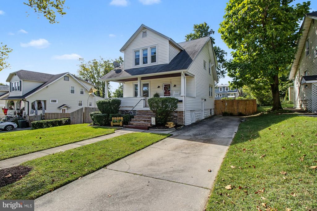 2811 PINEWOOD AVE, Baltimore, MD 21214