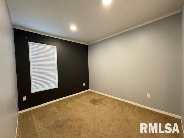 509 W MADISON Street, Herrin, IL 62948