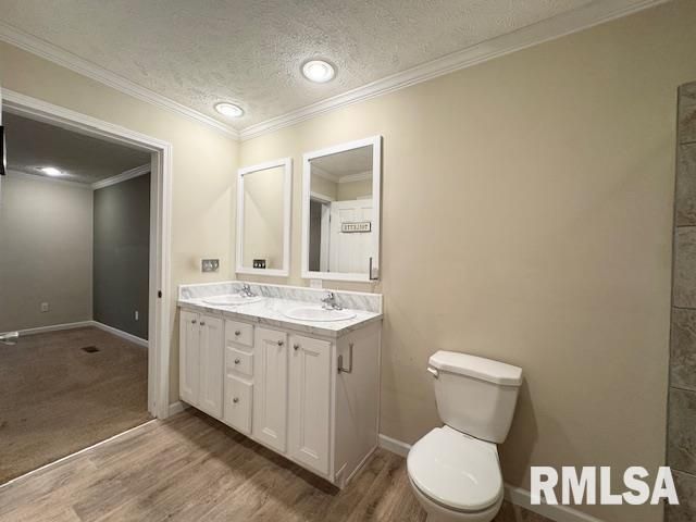 509 W MADISON Street, Herrin, IL 62948