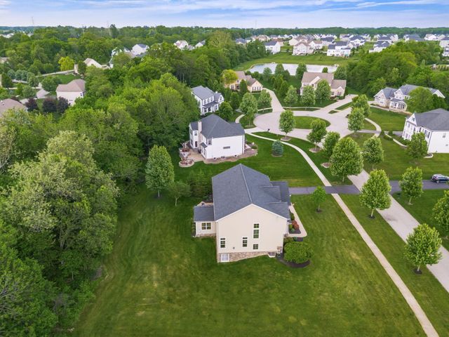 1002 Rambling Brook Way, Delaware, OH 43015