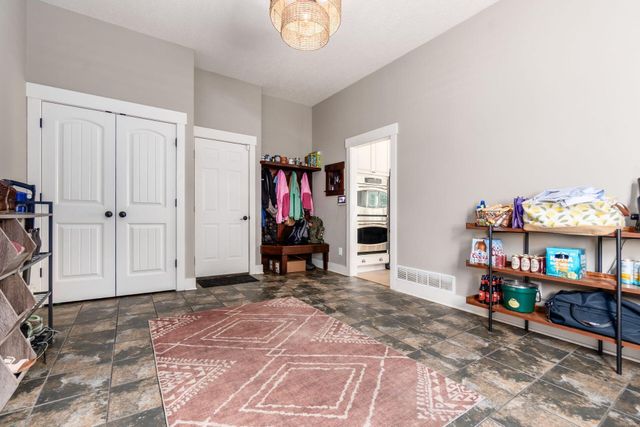 1002 Rambling Brook Way, Delaware, OH 43015