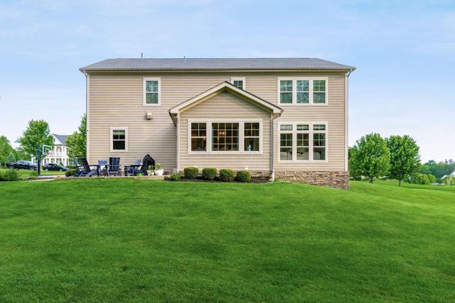 1002 Rambling Brook Way, Delaware, OH 43015