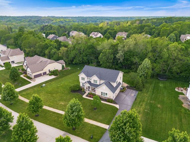 1002 Rambling Brook Way, Delaware, OH 43015