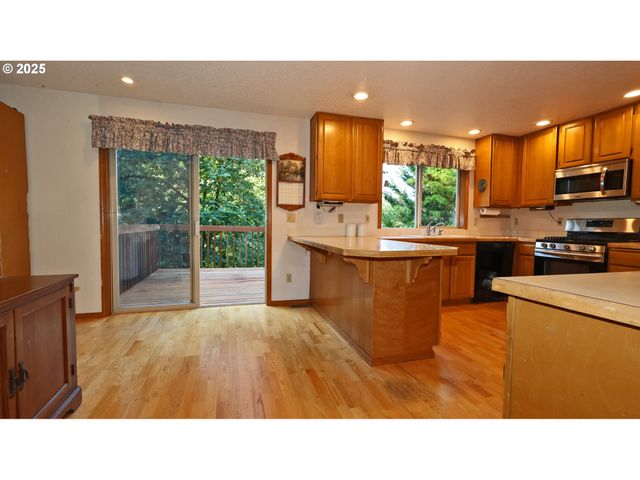15915 Se MONNER Rd, Happy Valley, OR 97086