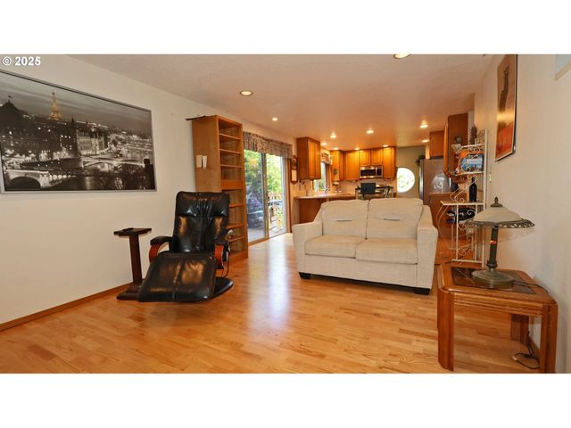 15915 Se MONNER Rd, Happy Valley, OR 97086