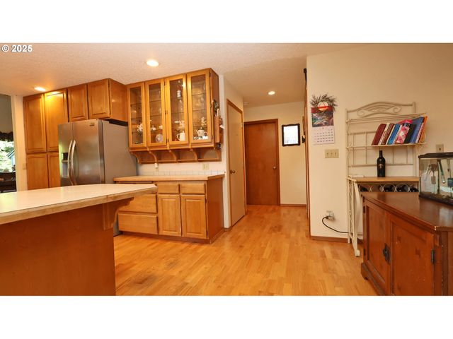15915 Se MONNER Rd, Happy Valley, OR 97086