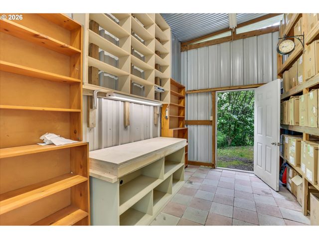 15915 Se MONNER Rd, Happy Valley, OR 97086