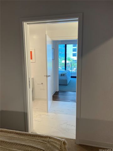 987 Queen Street 908, Honolulu, HI 96814