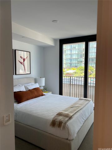 987 Queen Street 908, Honolulu, HI 96814