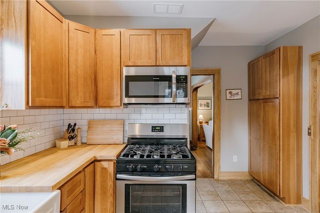 162 Portage Drive, Akron, OH 44303