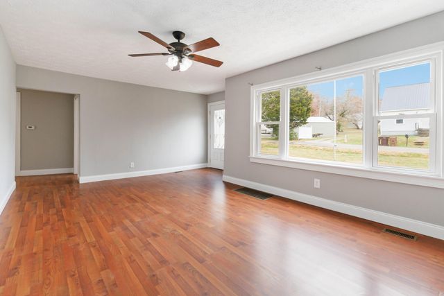 118 Sawyer Street, Somerset, KY 42501