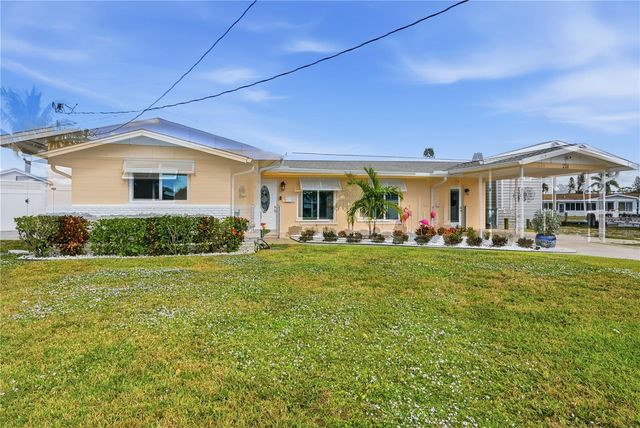 211 21ST STREET NE, Bradenton, FL 34208