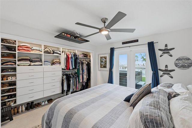 211 21ST STREET NE, Bradenton, FL 34208