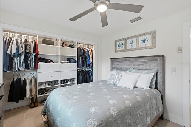 211 21ST STREET NE, Bradenton, FL 34208