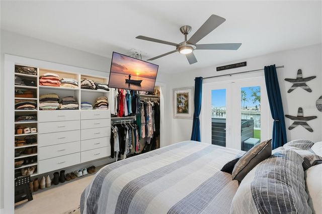 211 21ST STREET NE, Bradenton, FL 34208