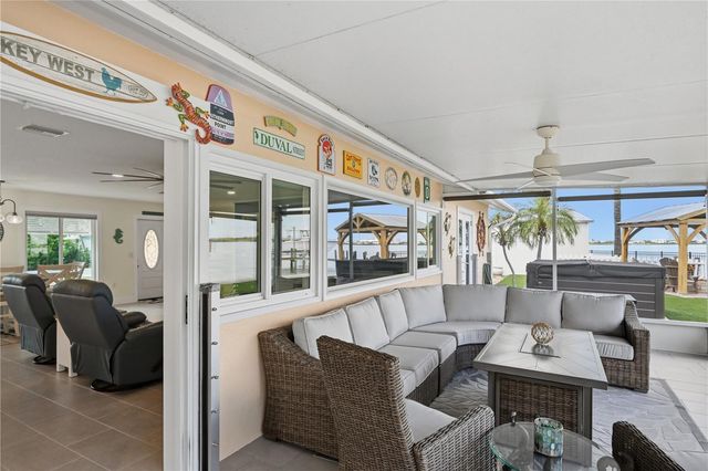 211 21ST STREET NE, Bradenton, FL 34208