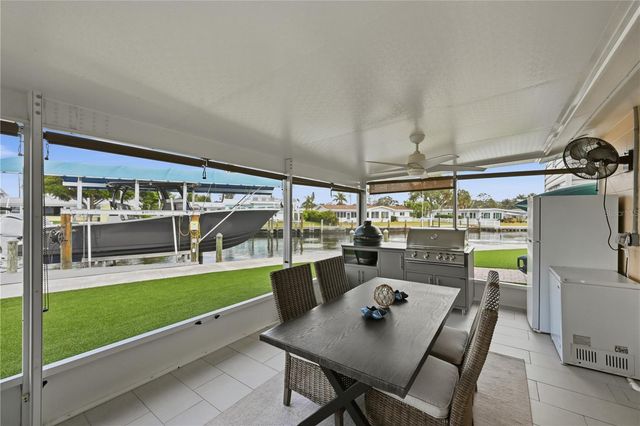 211 21ST STREET NE, Bradenton, FL 34208