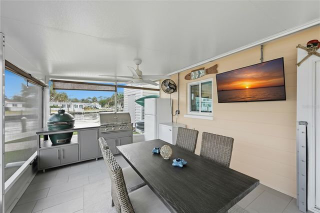 211 21ST STREET NE, Bradenton, FL 34208