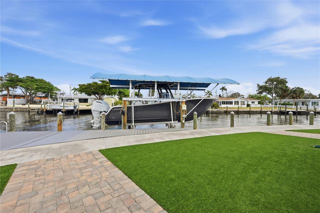 211 21ST STREET NE, Bradenton, FL 34208