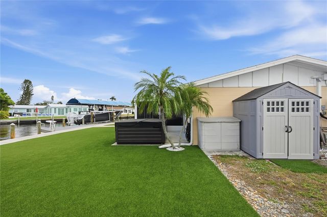 211 21ST STREET NE, Bradenton, FL 34208