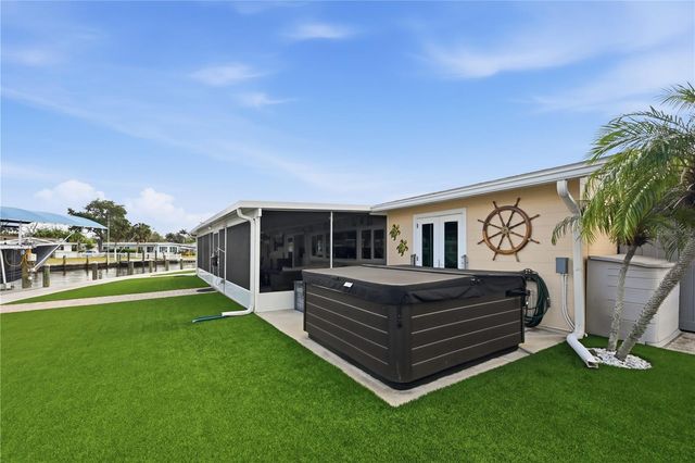 211 21ST STREET NE, Bradenton, FL 34208