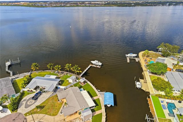 211 21ST STREET NE, Bradenton, FL 34208