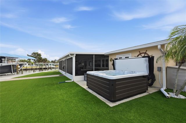 211 21ST STREET NE, Bradenton, FL 34208