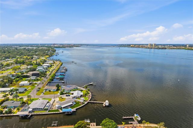 211 21ST STREET NE, Bradenton, FL 34208