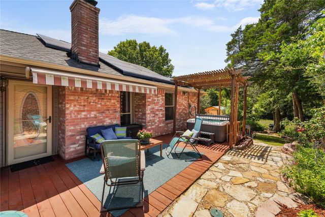 231 Juniper Ridge Circle, Desoto, TX 75115