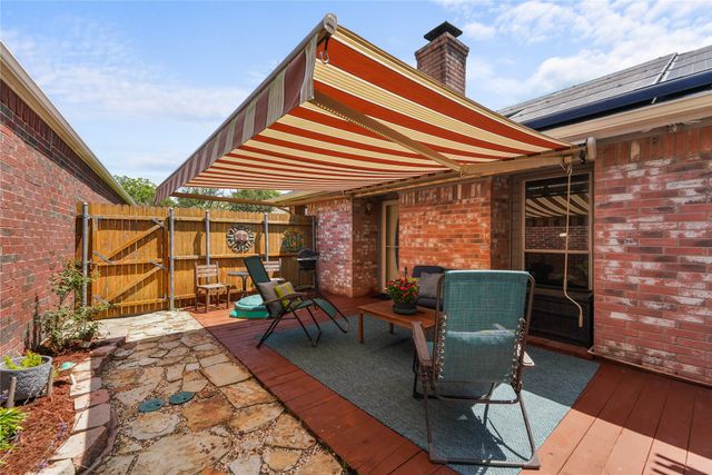 231 Juniper Ridge Circle, Desoto, TX 75115