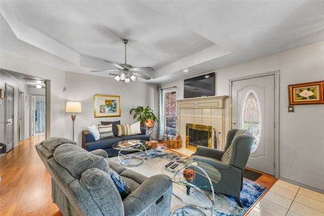 231 Juniper Ridge Circle, Desoto, TX 75115