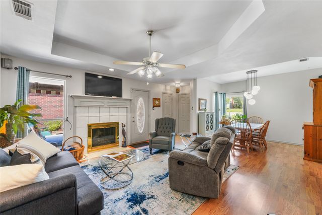 231 Juniper Ridge Circle, Desoto, TX 75115