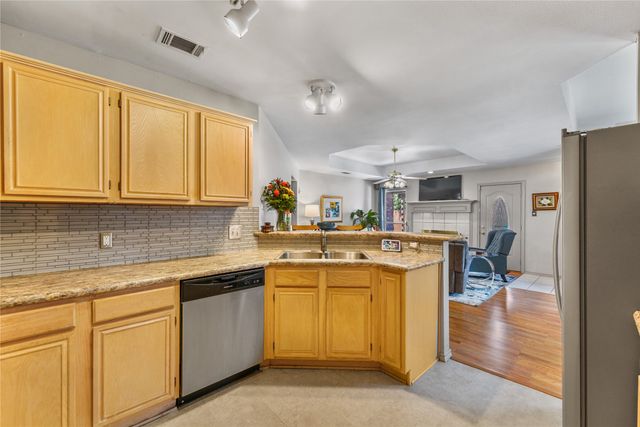 231 Juniper Ridge Circle, Desoto, TX 75115
