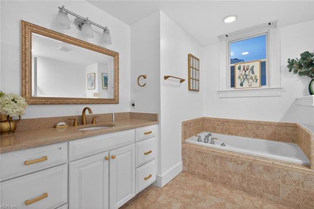 720 Redgate Ave Apt 6, Norfolk, VA 23507