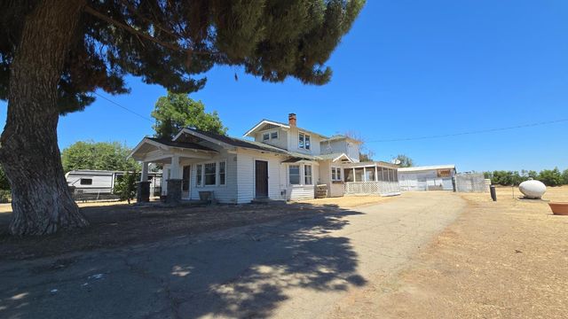 7132 Avenue 404, Dinuba, CA 93618