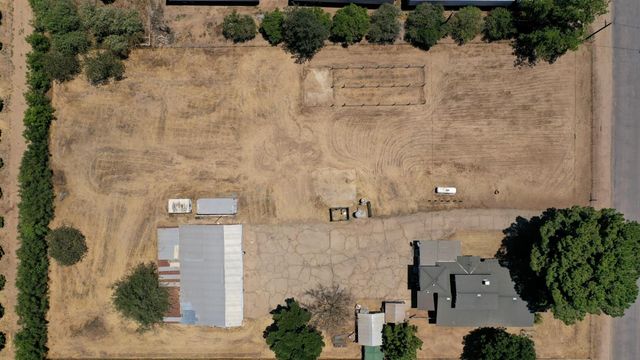 7132 Avenue 404, Dinuba, CA 93618