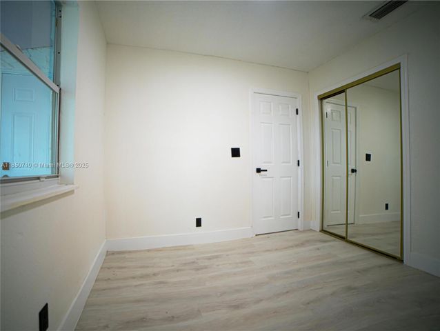 412 Columbus Pkwy 1-2, Hollywood, FL 33021