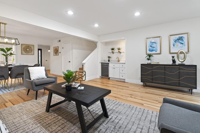 675 Alquire Pkwy, Hayward, CA 94544