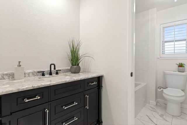 675 Alquire Pkwy, Hayward, CA 94544