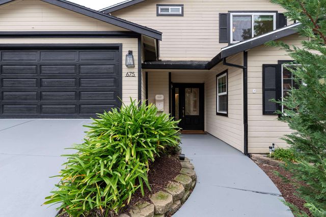 675 Alquire Pkwy, Hayward, CA 94544