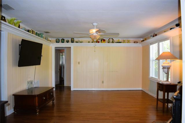 1729 S PINELLAS AVENUE, Tarpon Springs, FL 34689