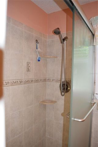 1729 S PINELLAS AVENUE, Tarpon Springs, FL 34689