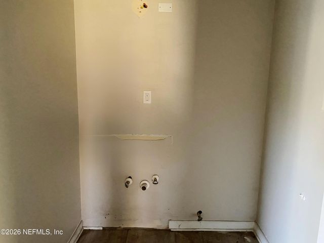6711 CAVALIER Road, Jacksonville, FL 32208