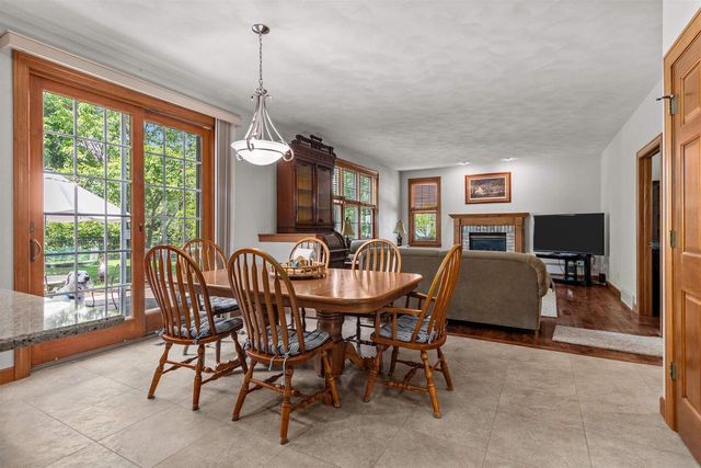 224 E CARRINGTON LANE, Appleton, WI 54913