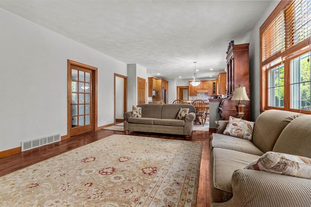 224 E CARRINGTON LANE, Appleton, WI 54913